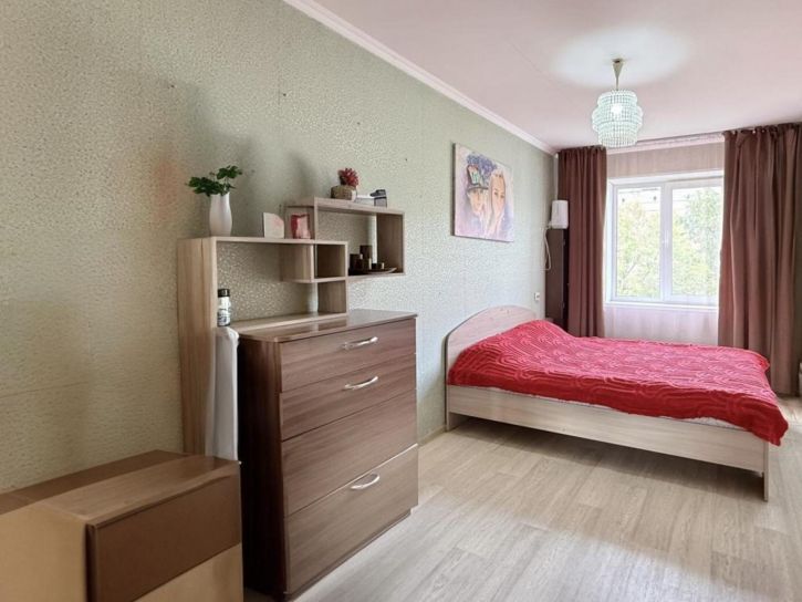 2-комн квартира Заводской микрорайон, 54