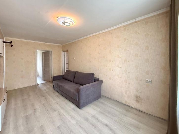 2-комн квартира Заводской микрорайон, 54