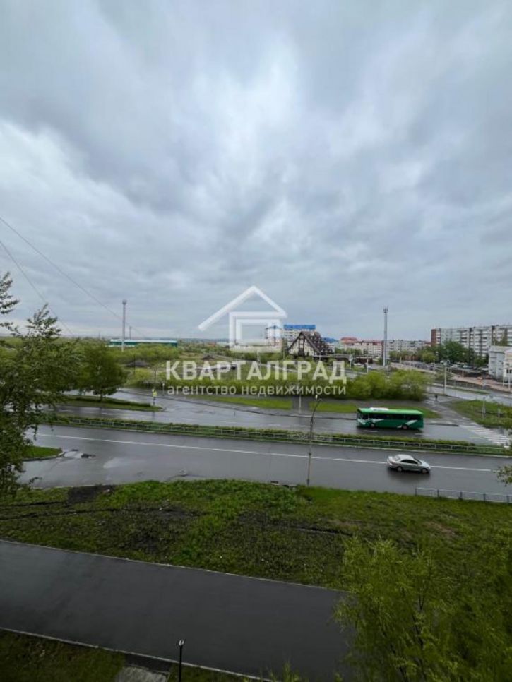 3-комн квартира Ленинградский микрорайон, 1