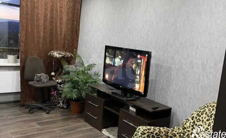 2-комн квартира улица Генерала Тихонова, 8В,  д. 8В