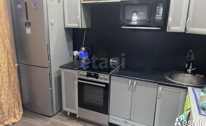 2-комн квартира улица Генерала Тихонова, 8В,  д. 8В