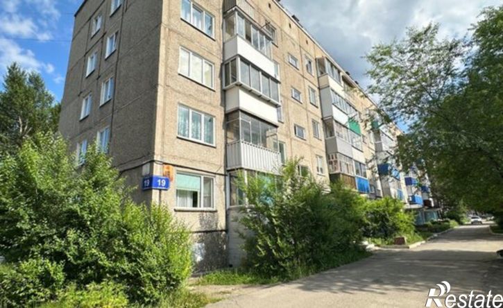 2-комн квартира Саяногорск, микрорайон Заводской, 19