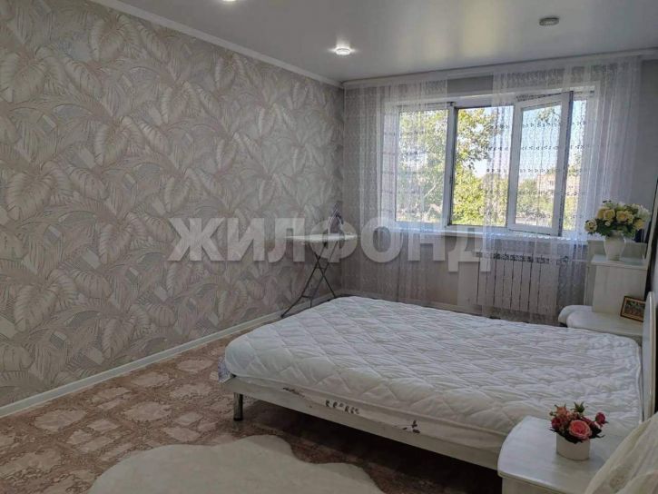 3-комн квартира Космонавтов проспект, д.8Б