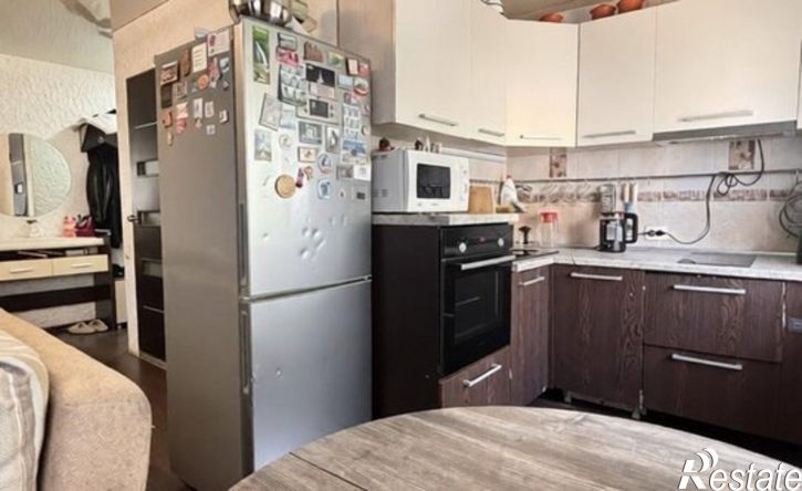 3-комн квартира Саяногорск, микрорайон Заводской, 8
