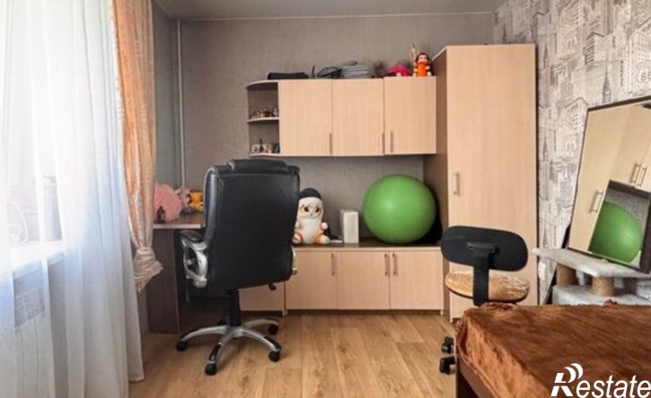 3-комн квартира Саяногорск, микрорайон Заводской, 8