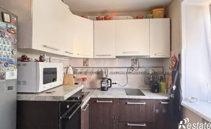 3-комн квартира Саяногорск, микрорайон Заводской, 8