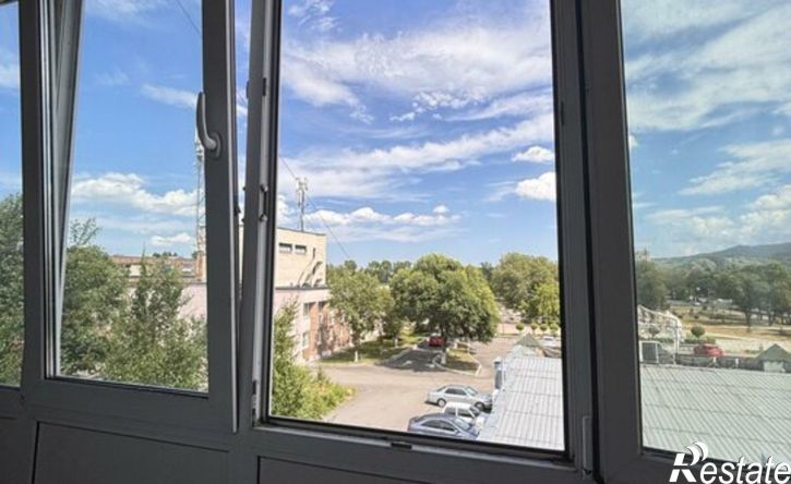3-комн квартира Саяногорск, микрорайон Заводской, 8