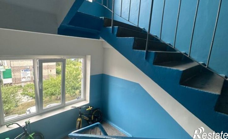 3-комн квартира Саяногорск, микрорайон Интернациональный, 6