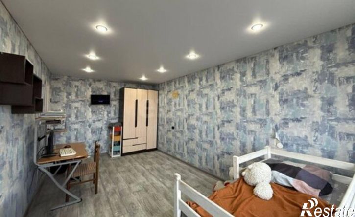 3-комн квартира Черногорск, Юбилейная улица, 26