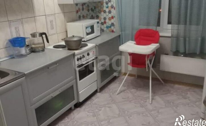 4-комн квартира Абакан, улица Кати Перекрещенко, 13А
