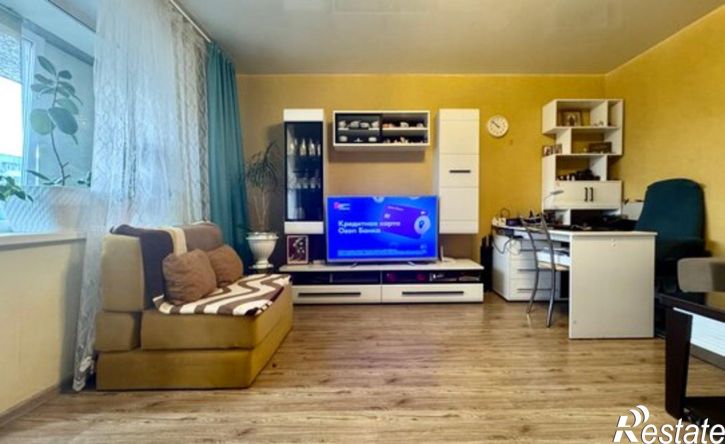 2-комн квартира Саяногорск, микрорайон Интернациональный, 1