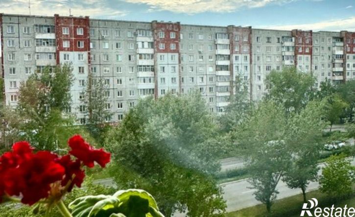 2-комн квартира Саяногорск, микрорайон Интернациональный, 1