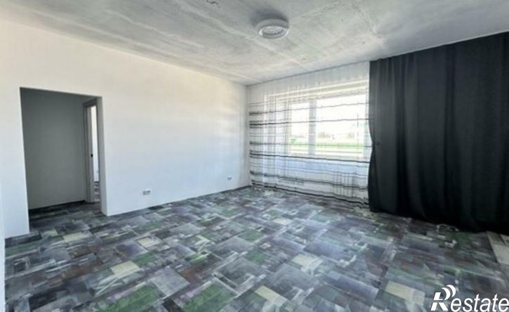 3-комн квартира Саяногорск, микрорайон Ленинградский, 53