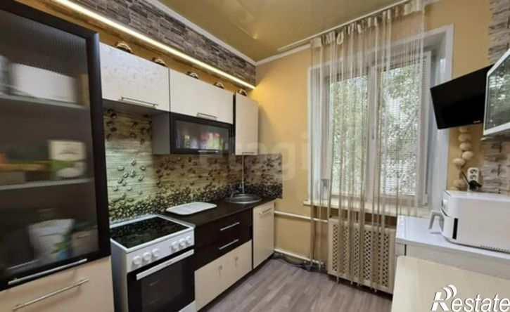 2-комн квартира Черногорск, улица Павлова, 067