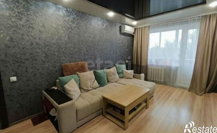 4-комн квартира пр-кт Космонавтов, 44В,  д. 44В