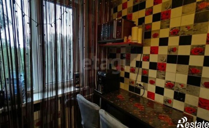4-комн квартира пр-кт Космонавтов, 44В,  д. 44В