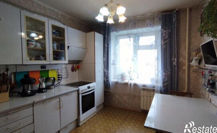 3-комн квартира Саяногорск, микрорайон Интернациональный, 7
