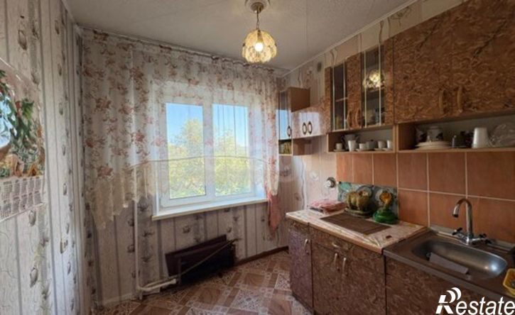 4-комн квартира Черногорск, улица Калинина, 30