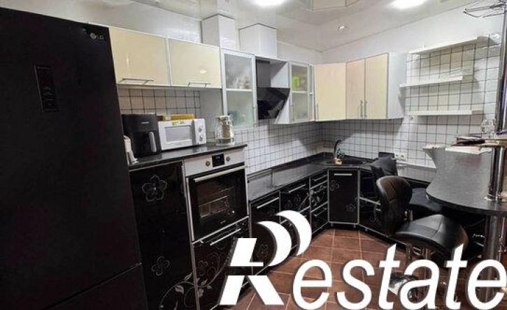 2-комн квартира проспект Космонавтов, 1В,  д. 1В