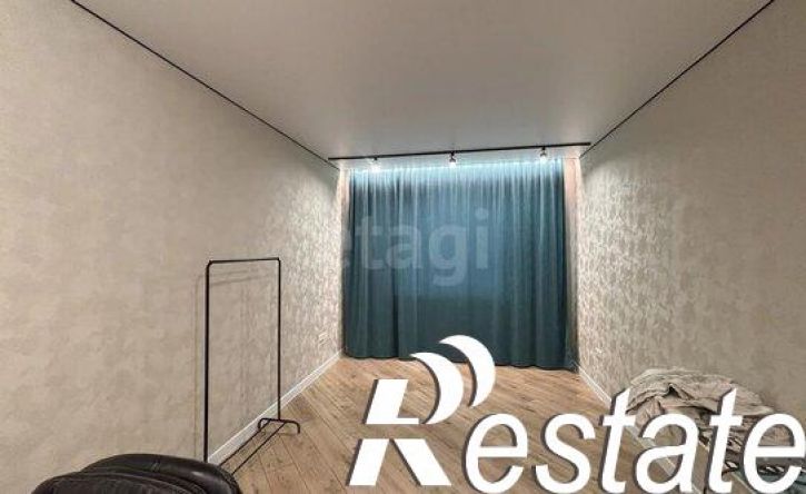 3-комн квартира улица Генерала Тихонова, 11Б,  д. 11Б