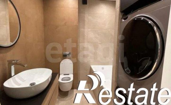 3-комн квартира улица Генерала Тихонова, 11Б,  д. 11Б