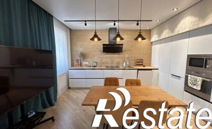 3-комн квартира улица Генерала Тихонова, 11Б,  д. 11Б