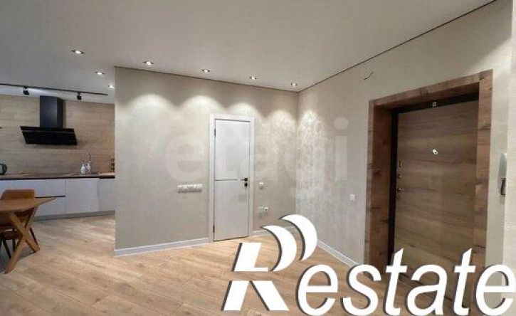 3-комн квартира улица Генерала Тихонова, 11Б,  д. 11Б