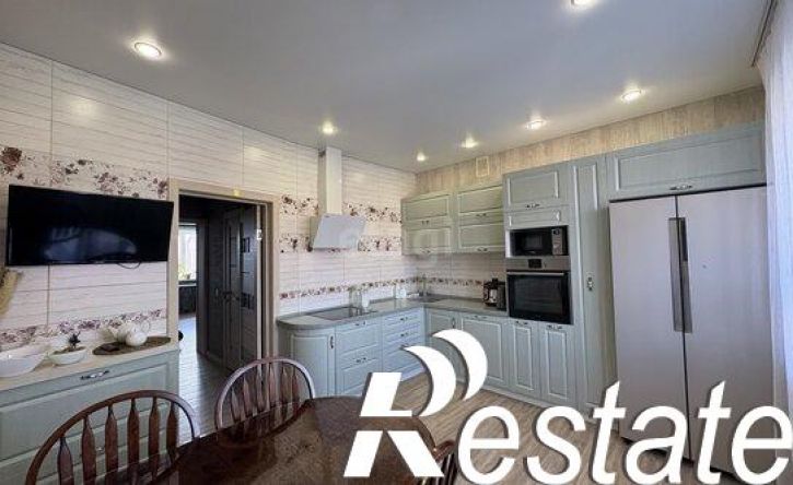 3-комн квартира улица Генерала Тихонова, 6Б,  д. 6Б