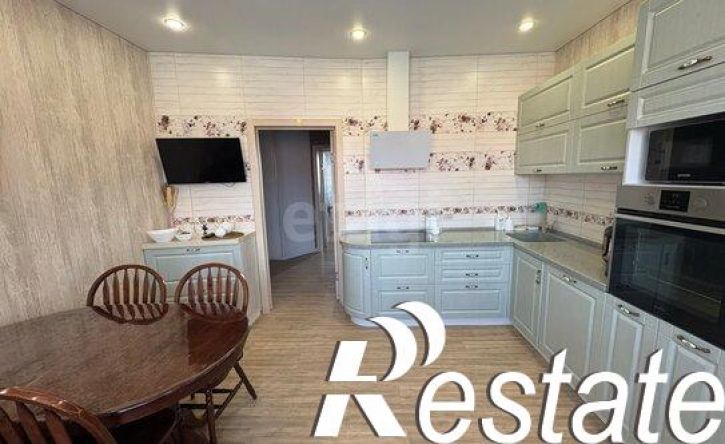 3-комн квартира улица Генерала Тихонова, 6Б,  д. 6Б
