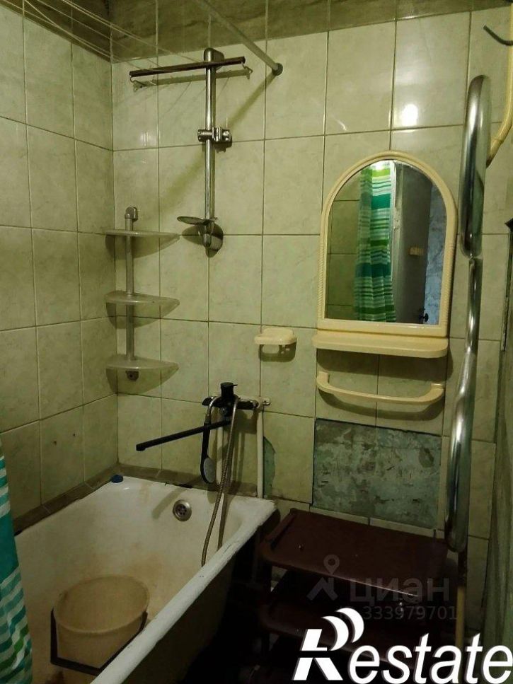 2-комн квартира улица Генерала Тихонова, 27,  д. 27