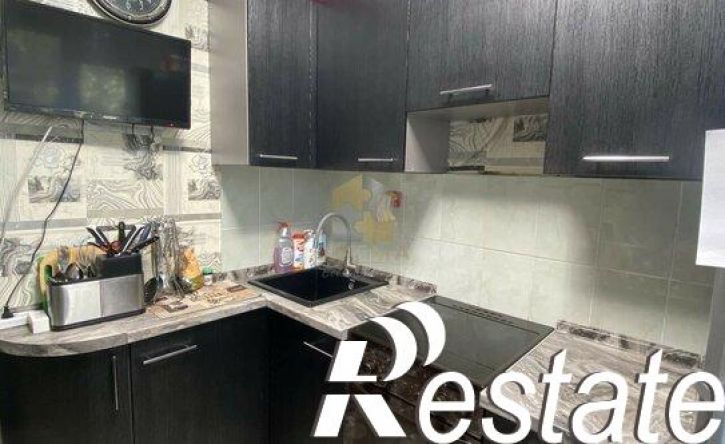 3-комн квартира улица Генерала Тихонова, 31,  д. 31