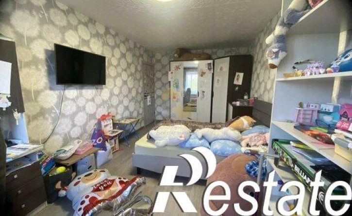 3-комн квартира улица Генерала Тихонова, 31,  д. 31