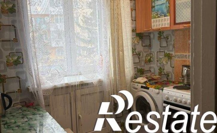 3-комн квартира улица 50 лет Октября, 9,  д. 9