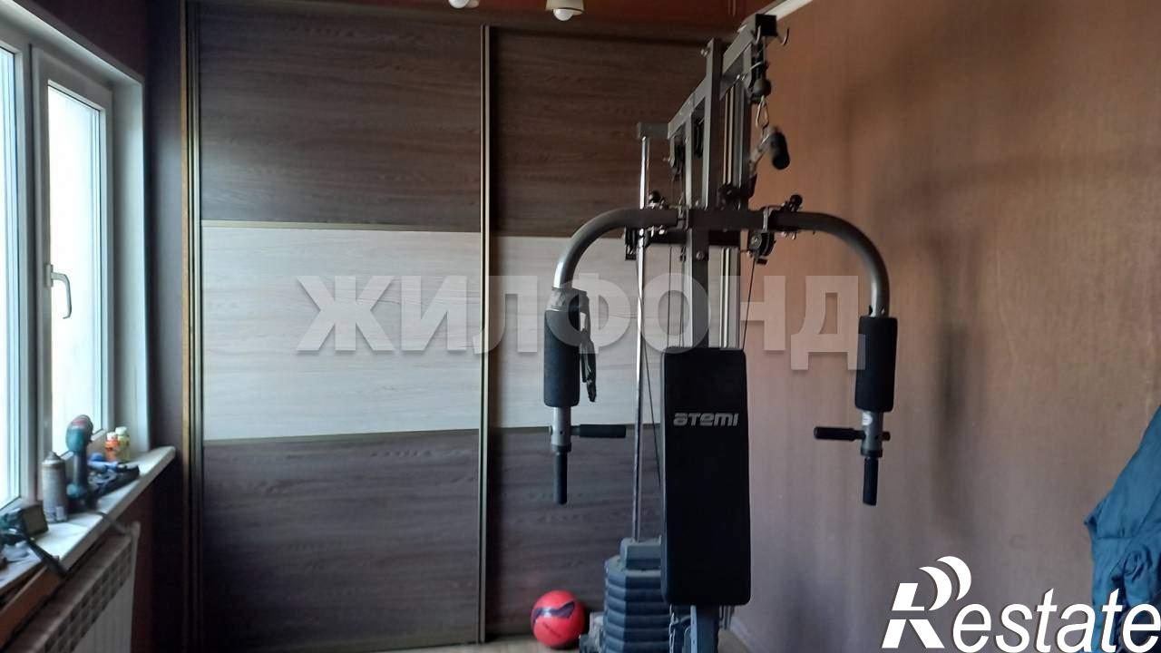 Купить дачу, дом, коттедж за 8 300 000 рублей на Молодежная ул.