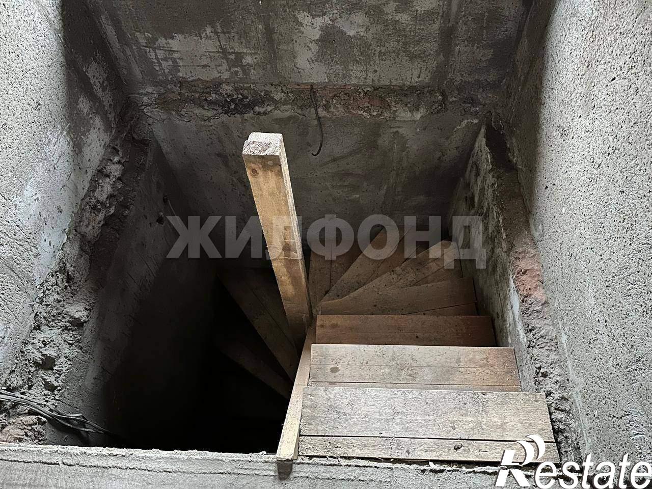 Купить дачу, дом, коттедж за 15 000 000 рублей на Кремлевская ул., д.10